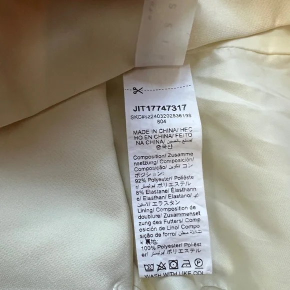 Cream Scoop neck Blazer Top with Gold Buttons - Picture 11 of 13